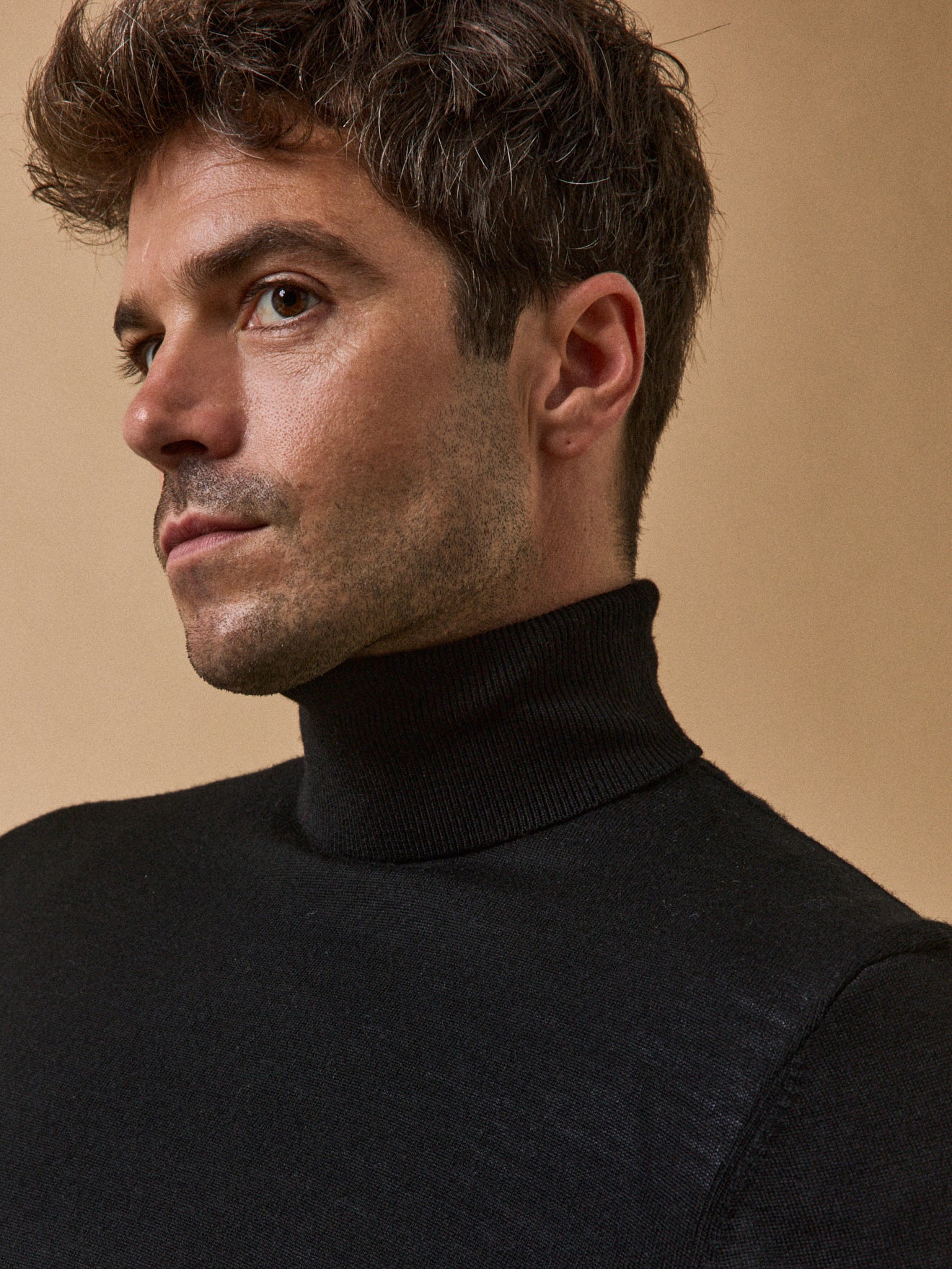 Pull fin col roulé laine mérinos homme – Image 4